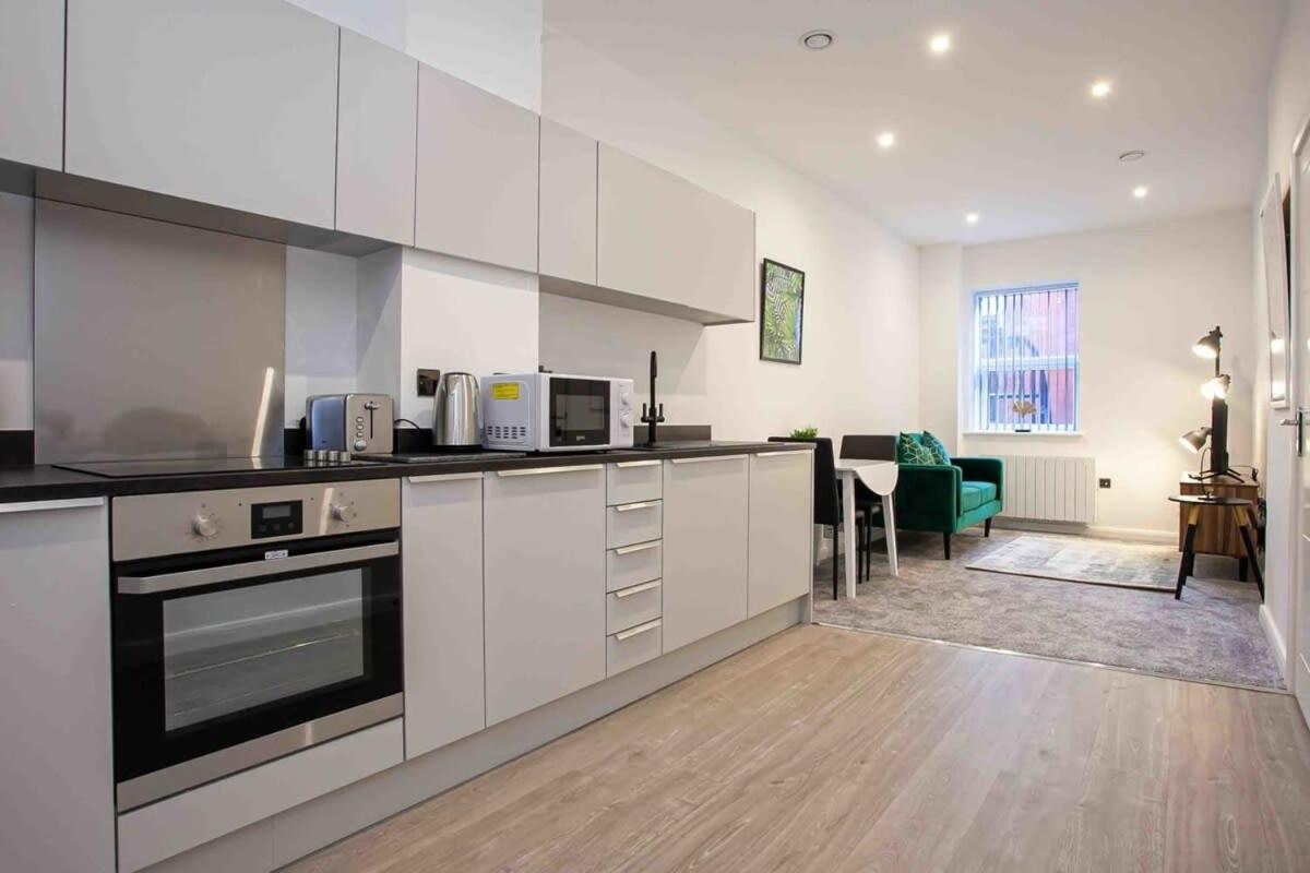 Modern & Stylish 1 Bedroom Apartment In Bolton Exteriér fotografie