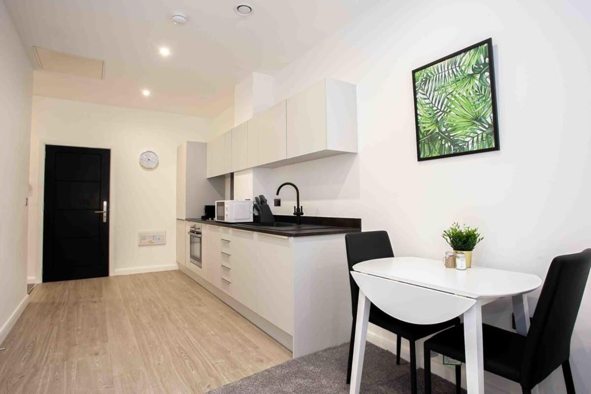 Modern & Stylish 1 Bedroom Apartment In Bolton Exteriér fotografie