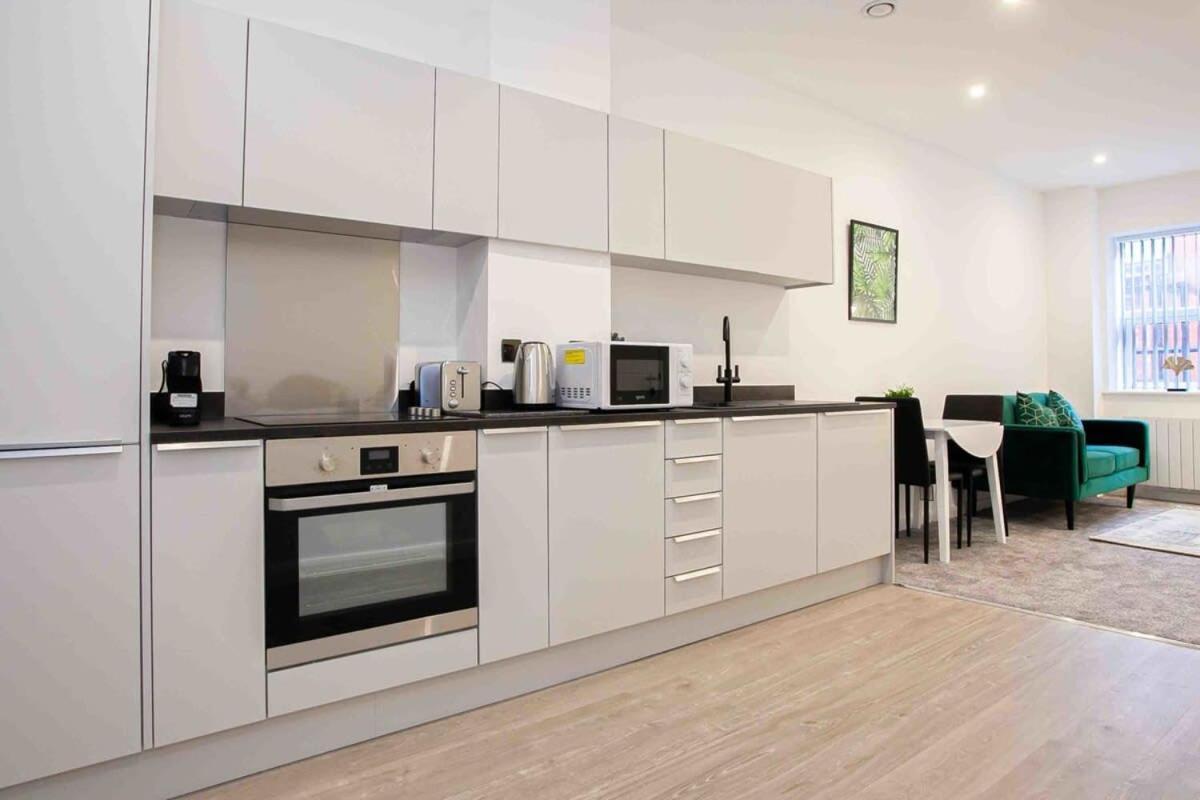 Modern & Stylish 1 Bedroom Apartment In Bolton Exteriér fotografie