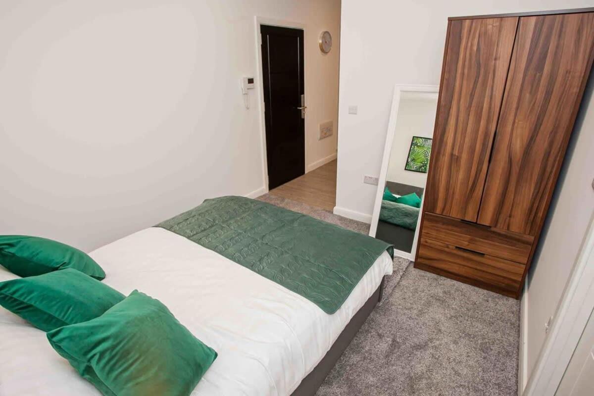 Modern & Stylish 1 Bedroom Apartment In Bolton Exteriér fotografie